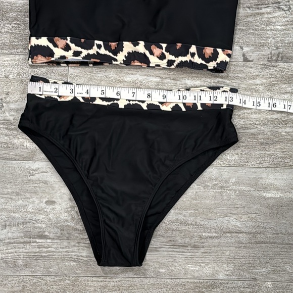 SHEIN 2pcs Set Leopard Print Bikini Swimsuit With Top & Shorts Cover Up - Picture 9 of 16
